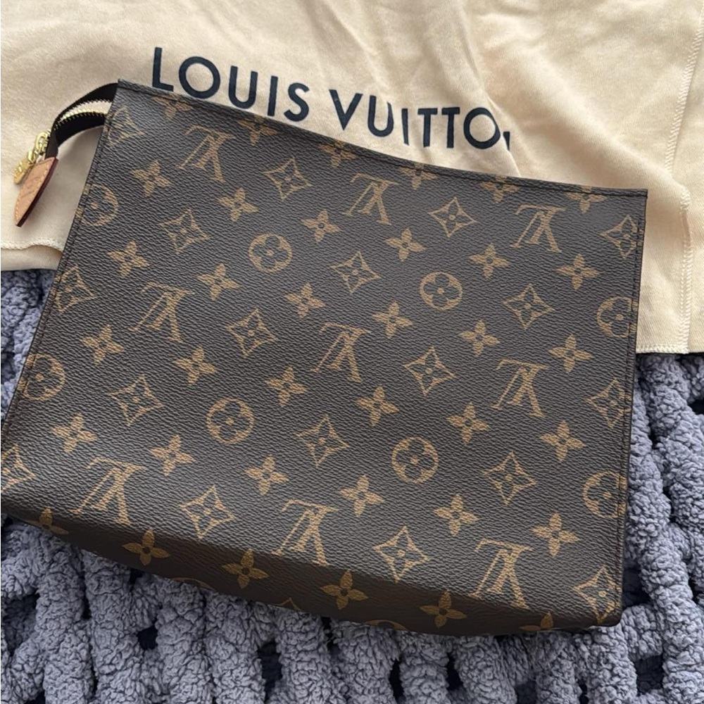Louis Vuitton Monogram Pouch